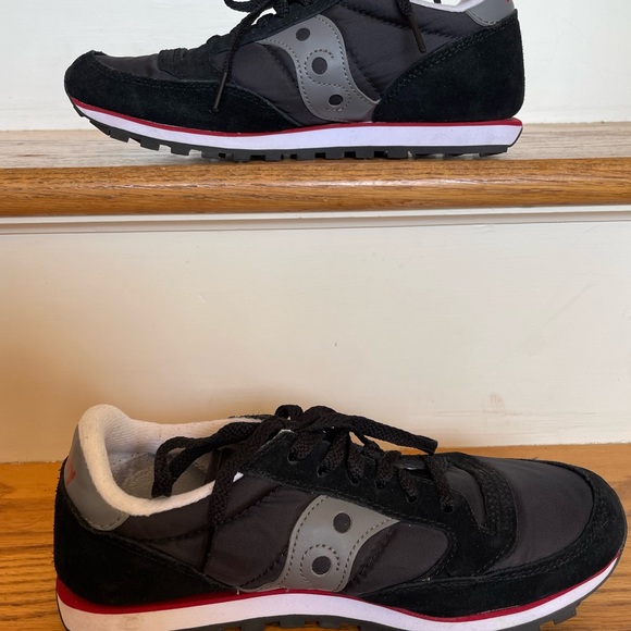 Saucony Women Jazz Original 1866-7 Black Red Running Shoes Sneakers Size 8.5 New - Picture 2 of 9